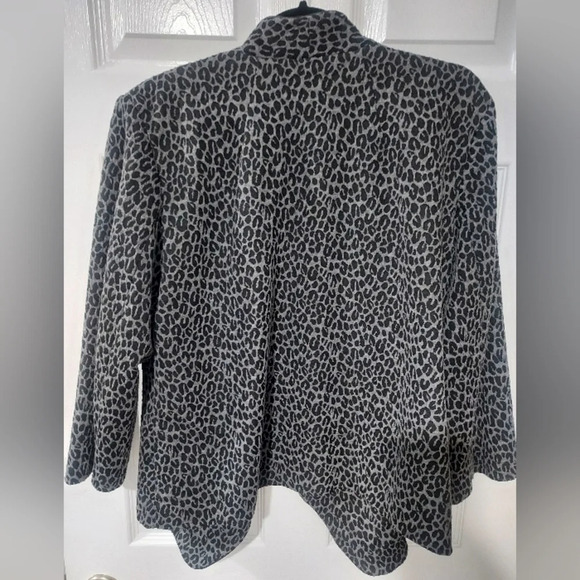 Elementz Gray and Black Leopard Print Open Front Long Sleeve Blazer in Size XL - Picture 12 of 12